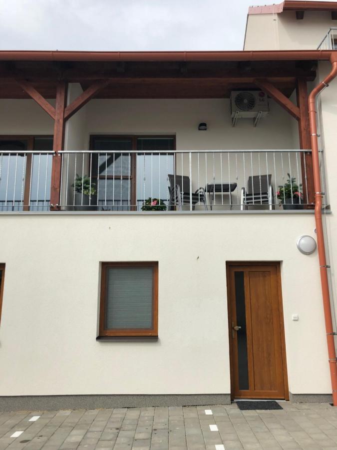 Apartmány Koněvova Mikulov Exteriér fotografie