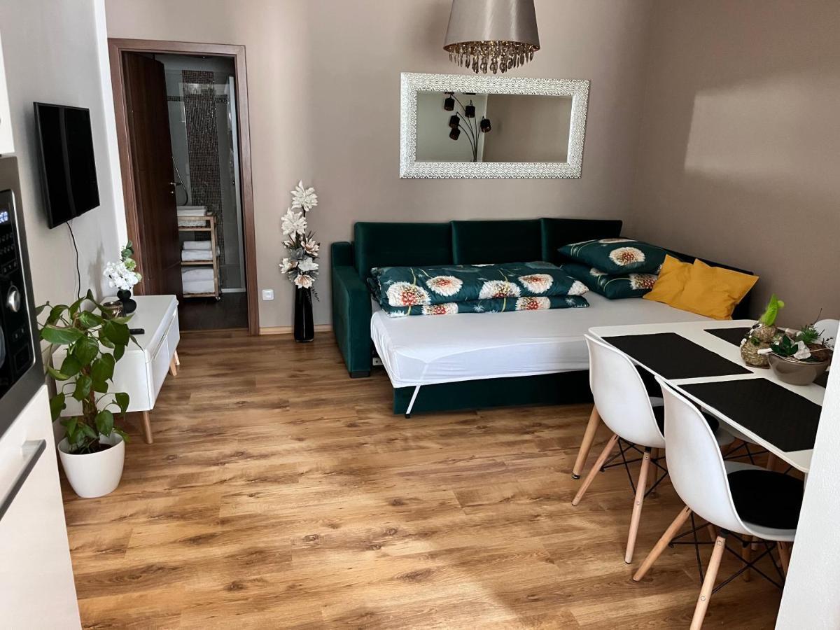 Apartmány Koněvova Mikulov Exteriér fotografie