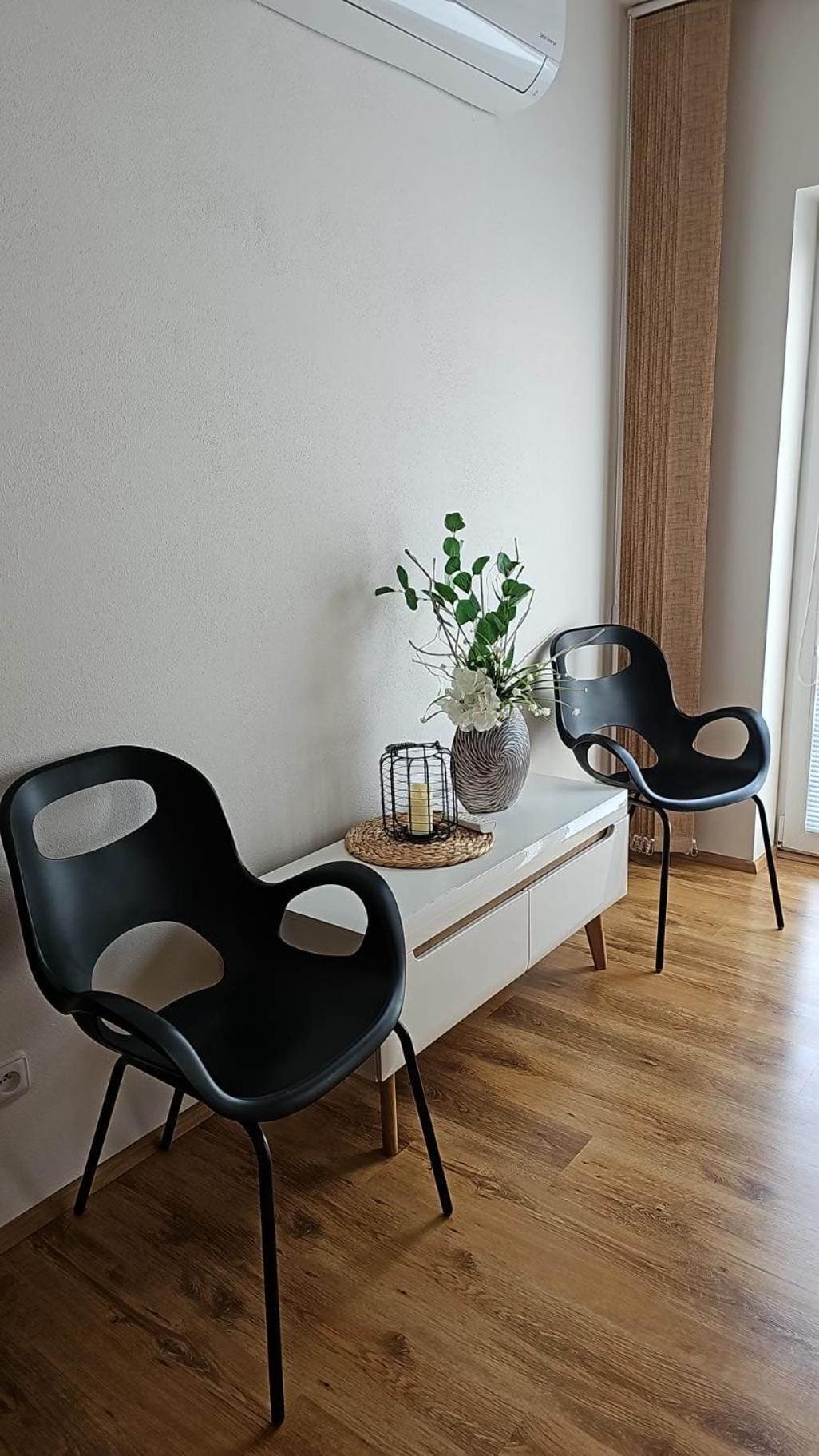 Apartmány Koněvova Mikulov Exteriér fotografie