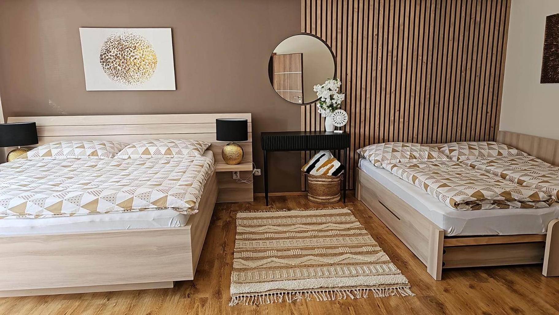 Apartmány Koněvova Mikulov Exteriér fotografie